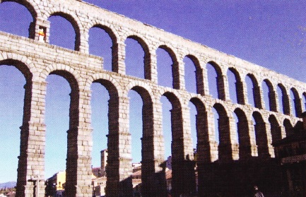 Apeduct Roman in Segovia - Spania