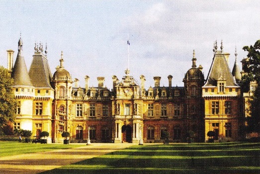 Mosia Waddesdon in Buckinghamshire, Anglia. Resedinta familiei Rothschild pana in 1957